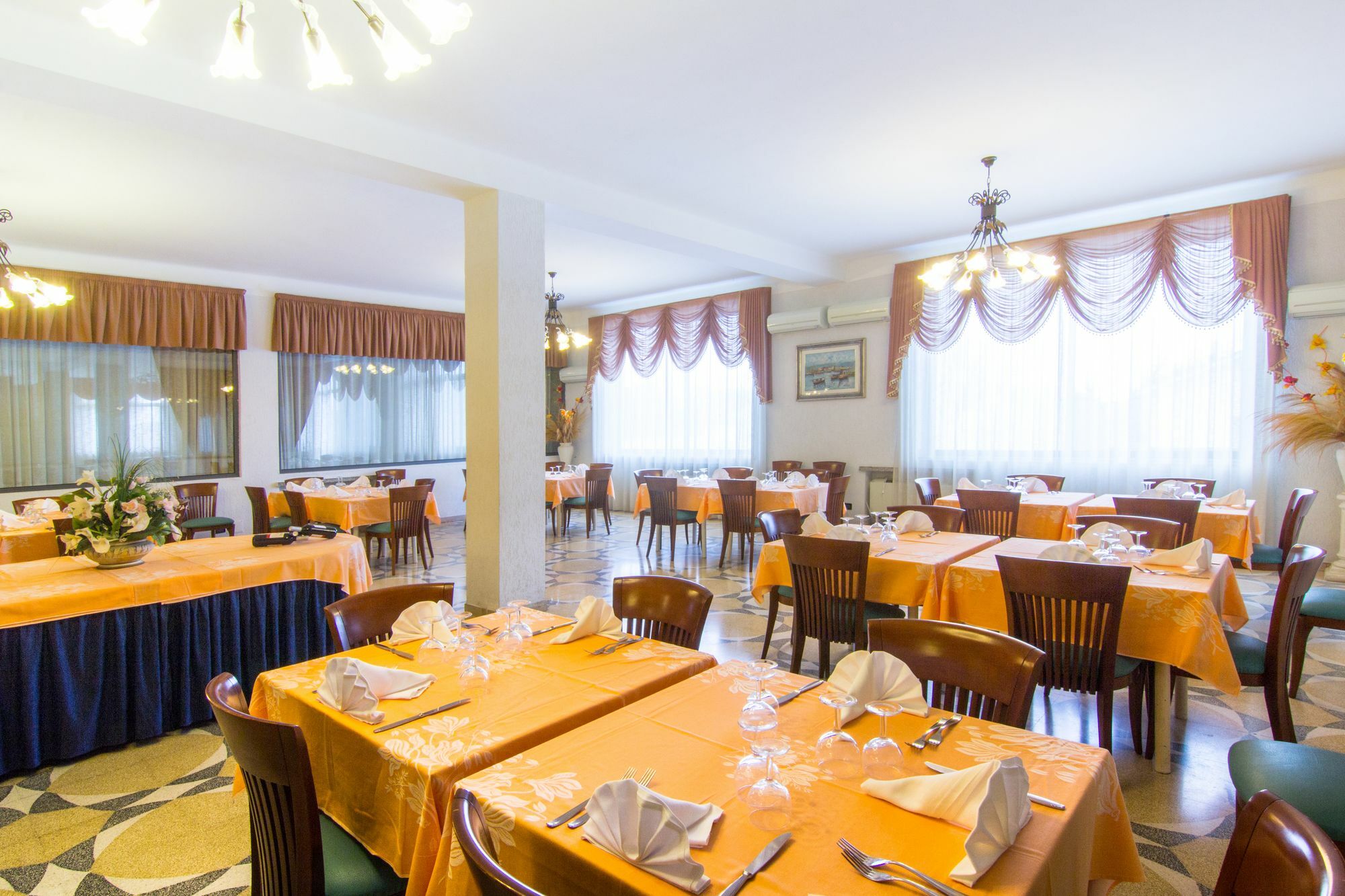 Racar Hotel ฟริโกเล ภายนอก รูปภาพ